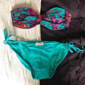 Xhilaration bikini top and old navy bikini bottoms